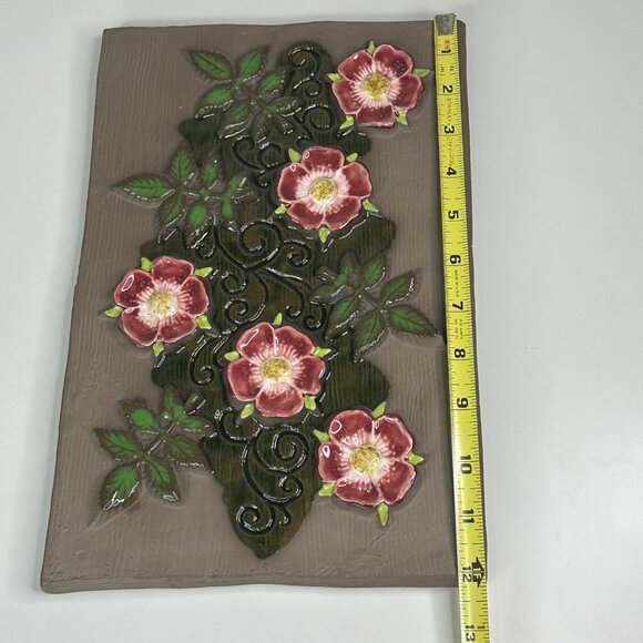 Jie Sweden 864 Ceramic Wall Art With Floral Design & Raised Detailing 12"x8" - Picture 6 of 8
